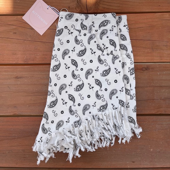 Reba Paisley Jacket & Shorts Set - Picture 6 of 10